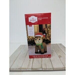 Highlander Cow 3.5 ft Airblown Yard Inflatable Holiday Time Christmas Lights Up